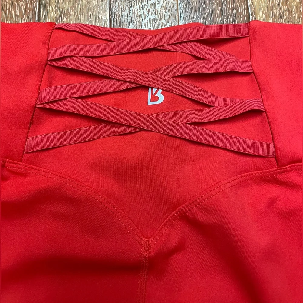 💕BuffBunny Amor Legging in the color Salsa Red - Picture 2 of 16